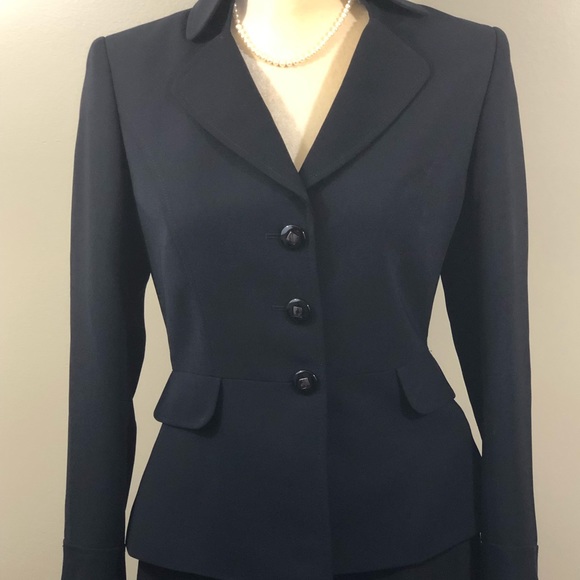 Tahari Levine Jackets & Blazers - Tahari Levine Black Blazer Sz 4P NWT